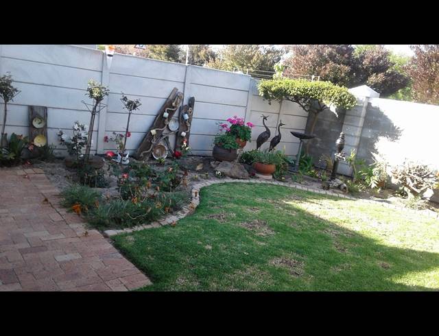 2 BEDROOM FREESTANDING RENTED IN SUNNINGDALE